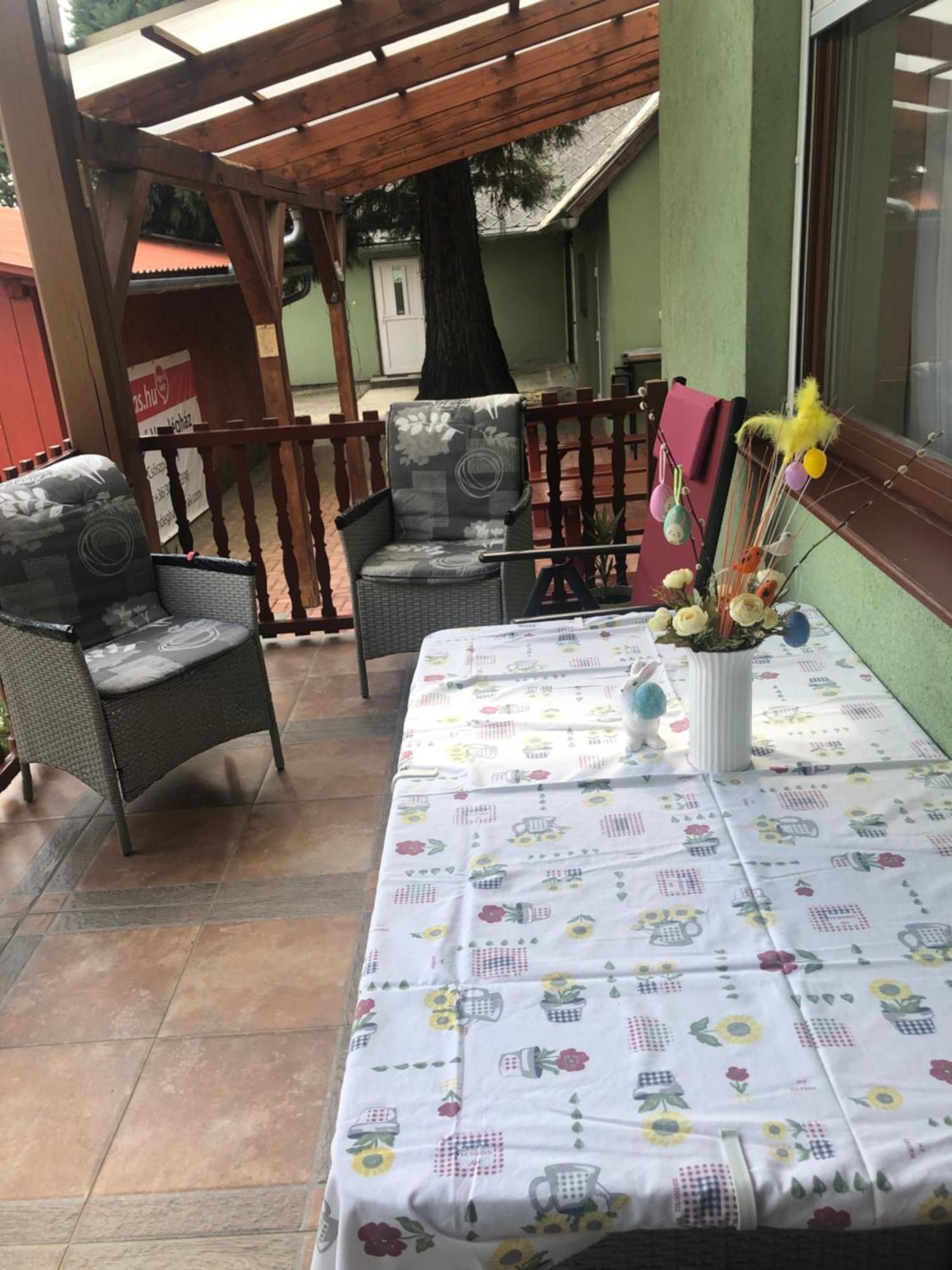 Bakonyi Mamutfenyo Vendeghaz Διαμέρισμα Tés Εξωτερικό φωτογραφία